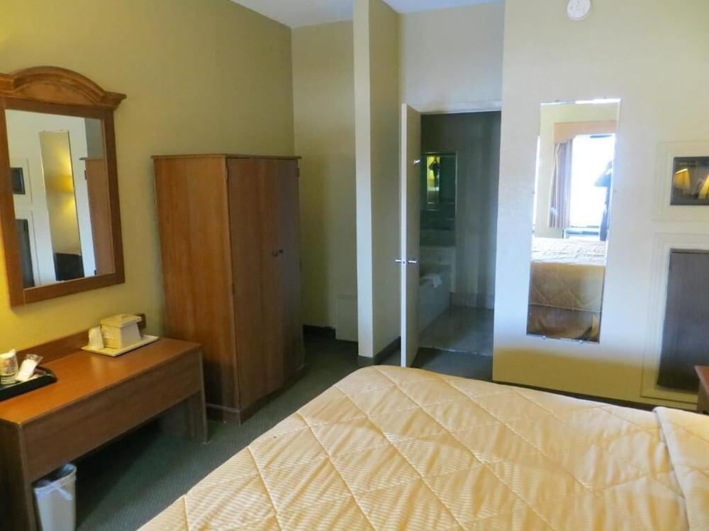 Fairview Inn & Suites โมบิล ภายนอก รูปภาพ