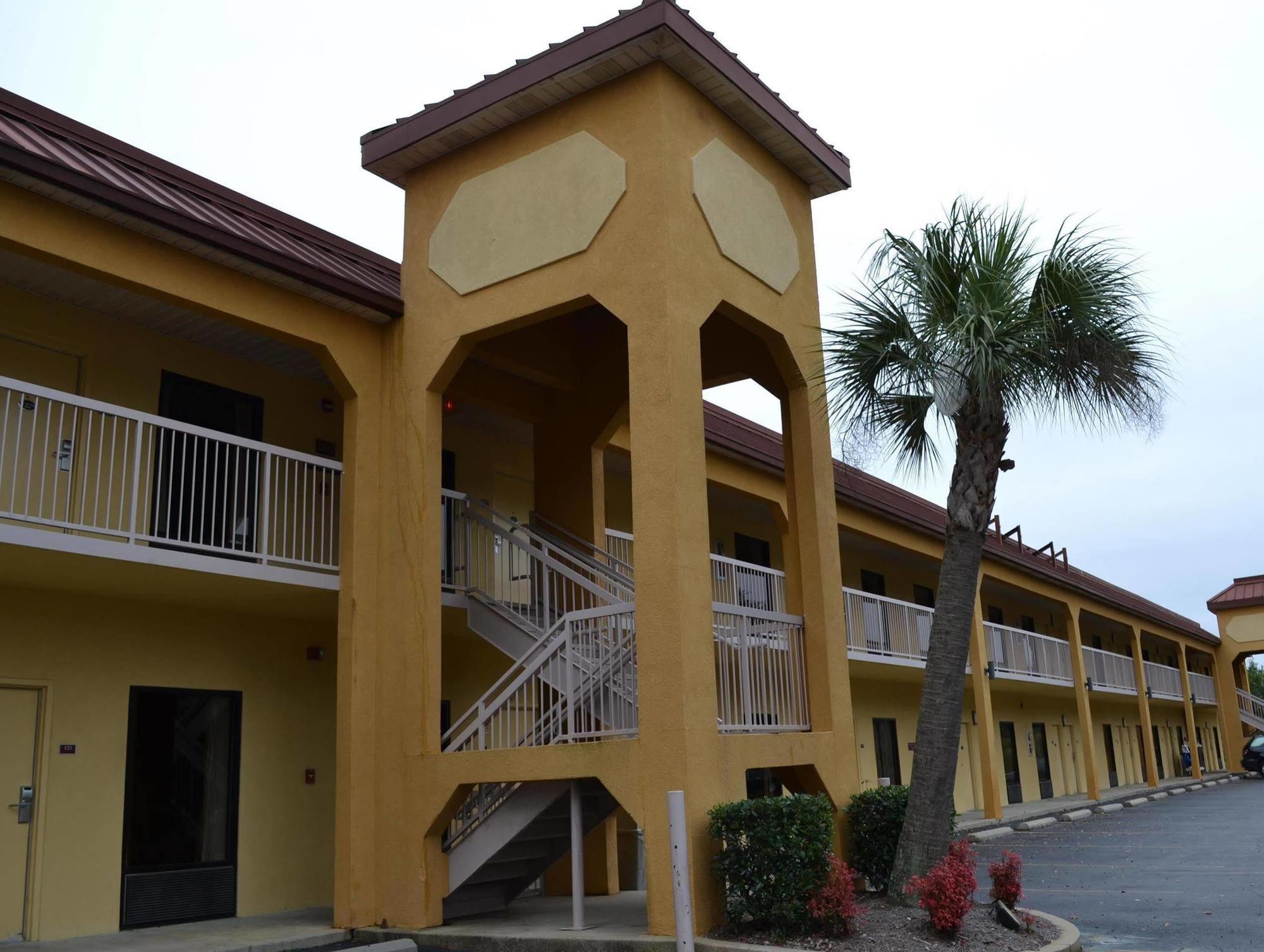 Fairview Inn & Suites โมบิล ภายนอก รูปภาพ