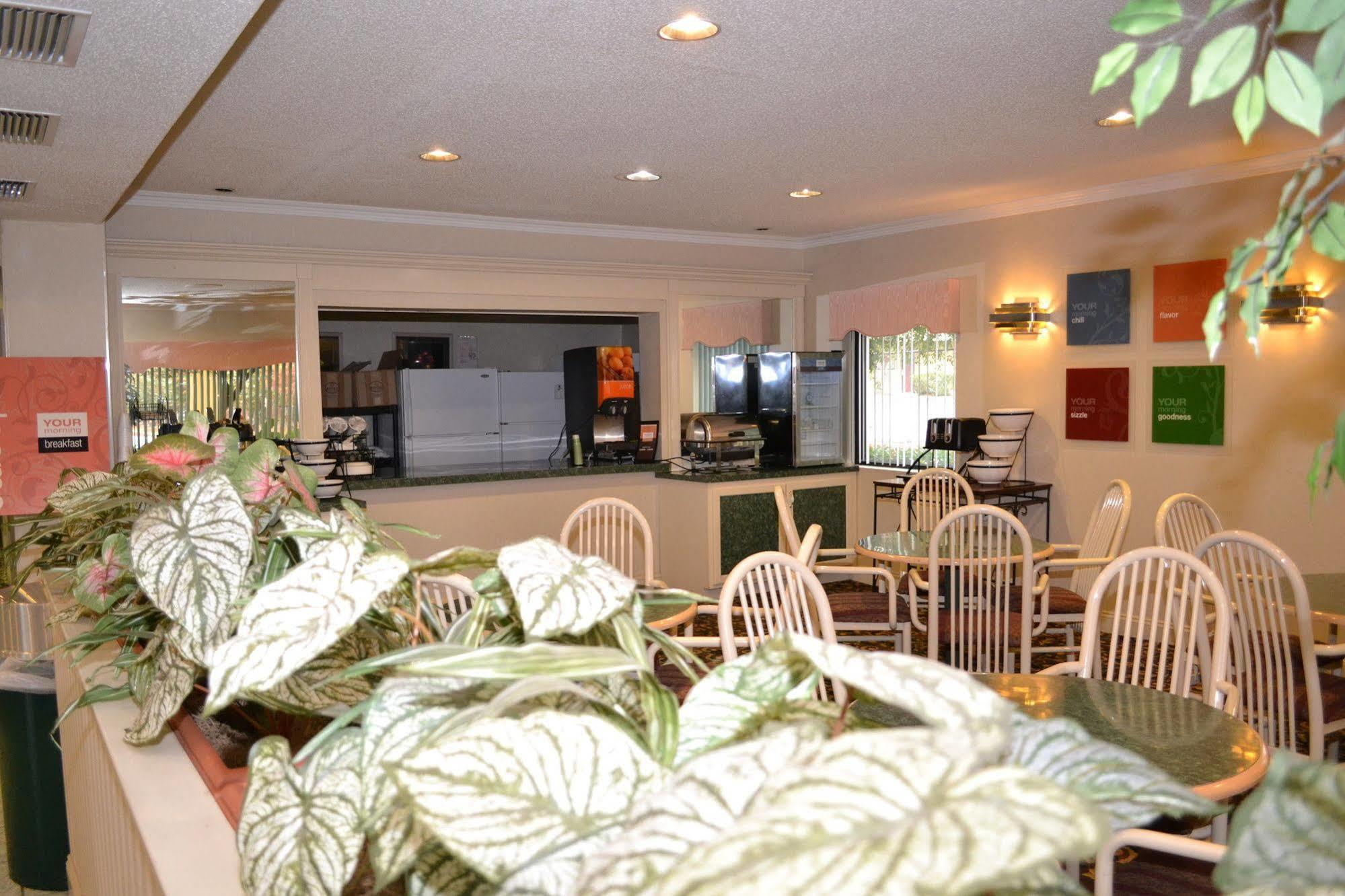 Fairview Inn & Suites โมบิล ภายนอก รูปภาพ