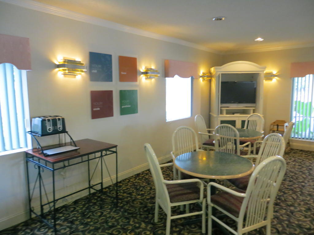 Fairview Inn & Suites โมบิล ภายนอก รูปภาพ